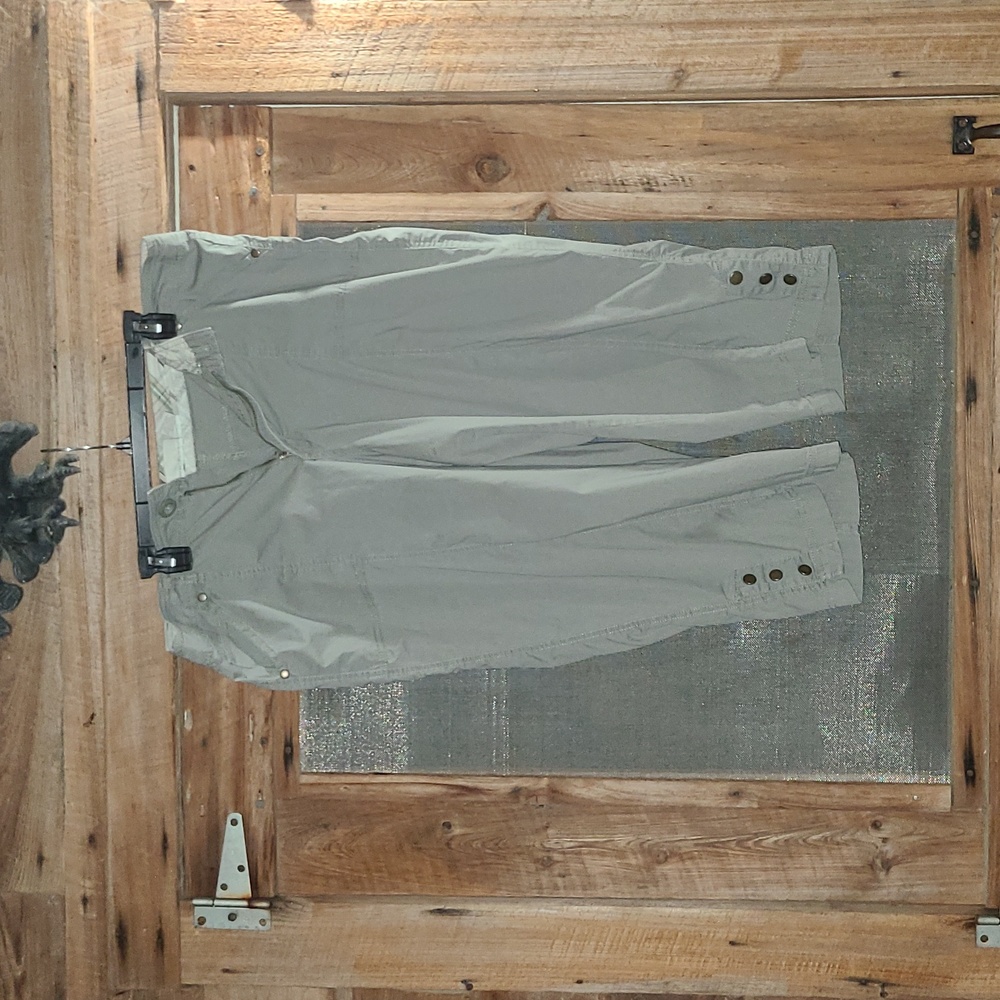 Women's Capris, Kim Rogers, light army green,  size 18.